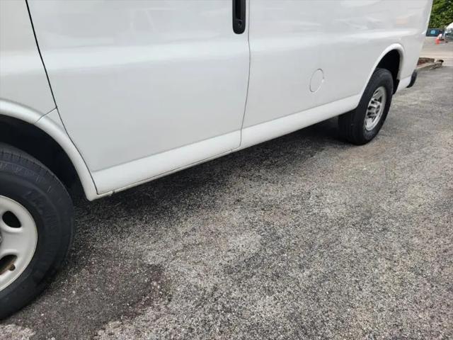 2009 GMC Savana 3500 Work Van
