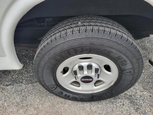 2009 GMC Savana 3500 Work Van