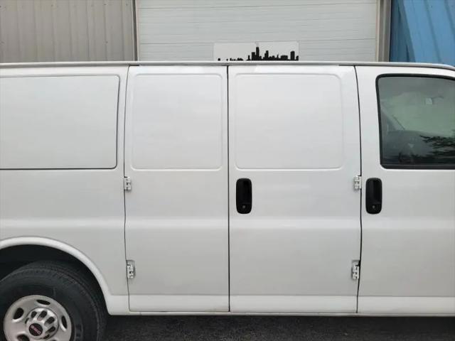 2009 GMC Savana 3500 Work Van