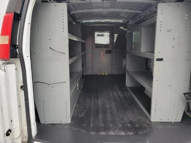 2009 GMC Savana 3500 Work Van
