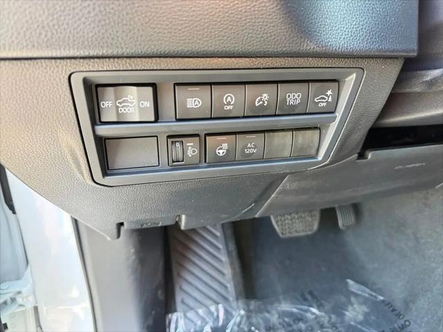 2026 Toyota Tundra SR5 CrewMax 5.5' Bed
