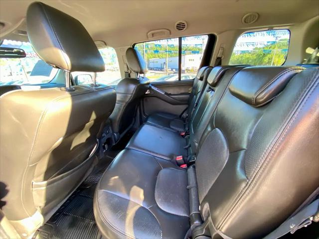 2011 Nissan Pathfinder Silver