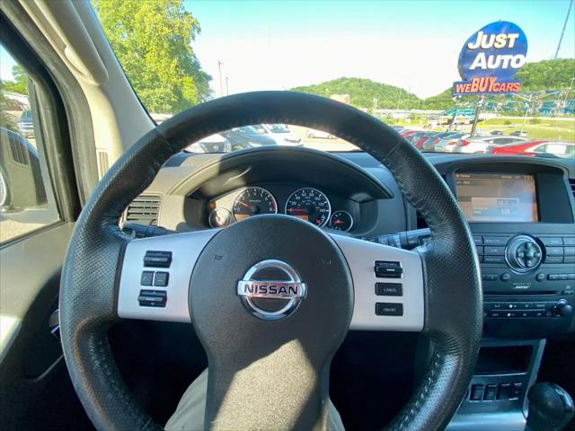 2011 Nissan Pathfinder Silver