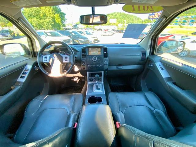 2011 Nissan Pathfinder Silver