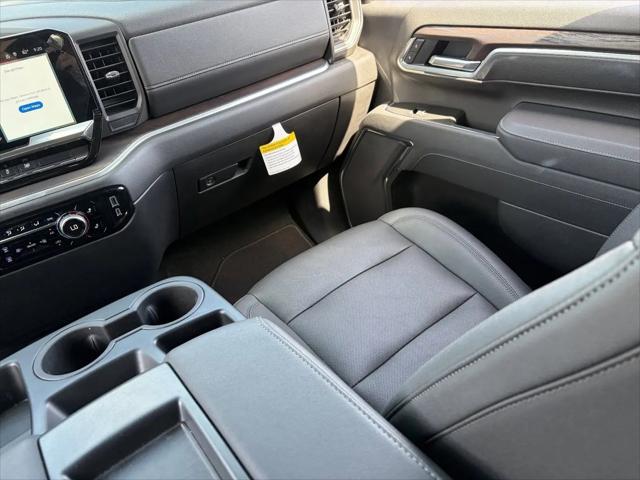 2025 GMC Sierra 2500HD 4WD Crew Cab Standard Bed SLT