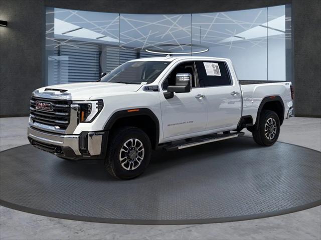 2025 GMC Sierra 2500HD 4WD Crew Cab Standard Bed SLT