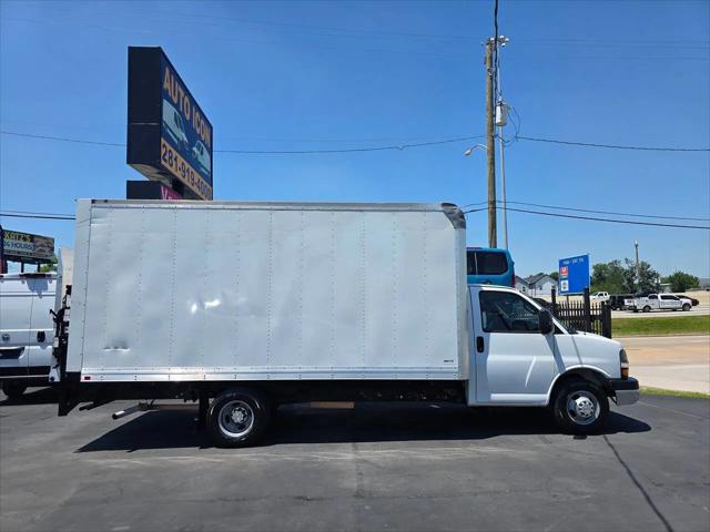 2020 Chevrolet Express Cutaway Work Van