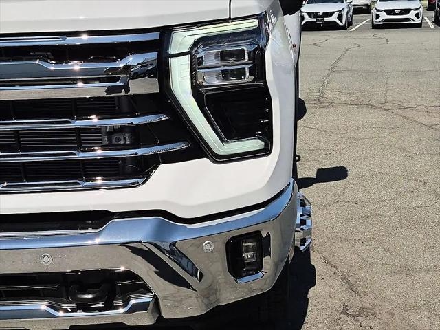 2026 Chevrolet Silverado 3500HD Crew Cab, Long Bed, LTZ Dual Rear Wheel, RWD