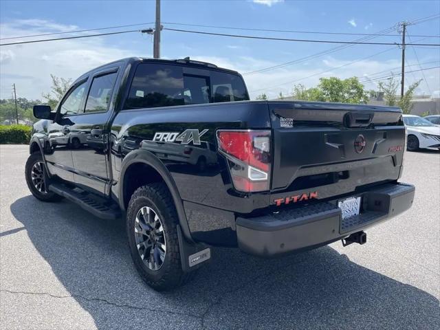 2023 Nissan Titan Crew Cab PRO-4X 4x4
