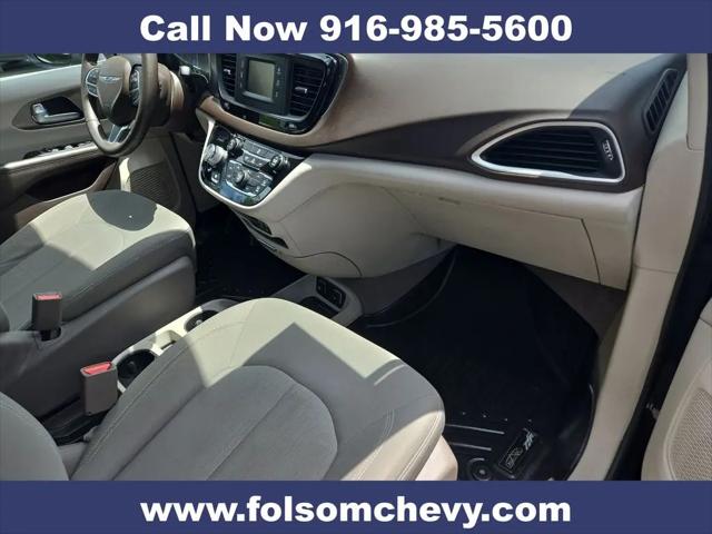 2017 Chrysler Pacifica Touring