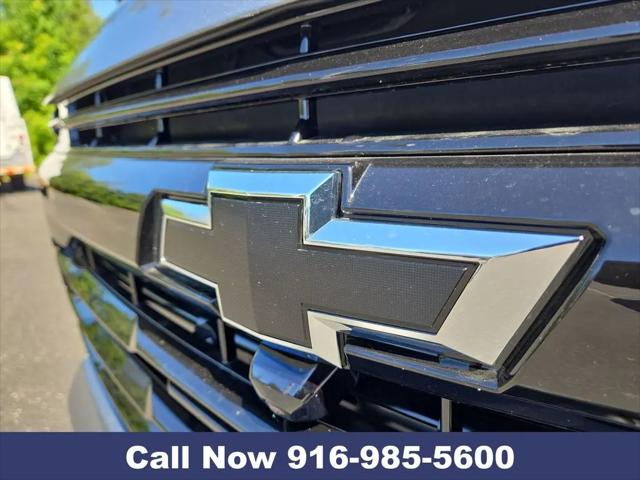 2026 Chevrolet Suburban RST, 4WD