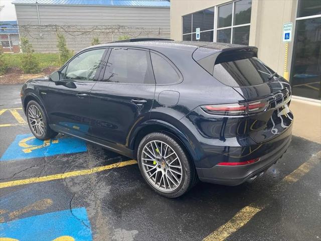 2023 Porsche Cayenne E-Hybrid Platinum Edition