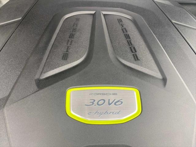 2023 Porsche Cayenne E-Hybrid Platinum Edition