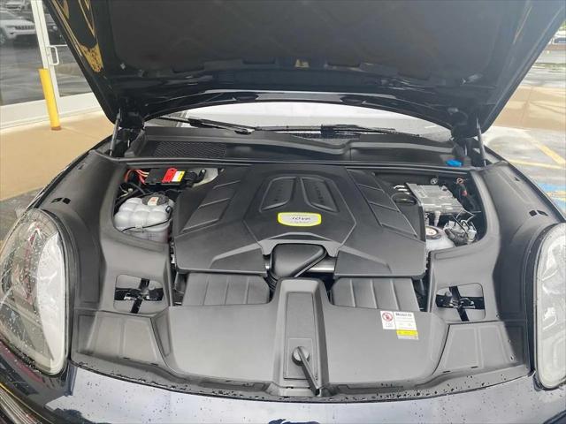 2023 Porsche Cayenne E-Hybrid Platinum Edition