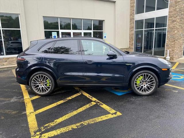 2023 Porsche Cayenne E-Hybrid Platinum Edition