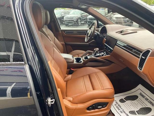 2023 Porsche Cayenne E-Hybrid Platinum Edition