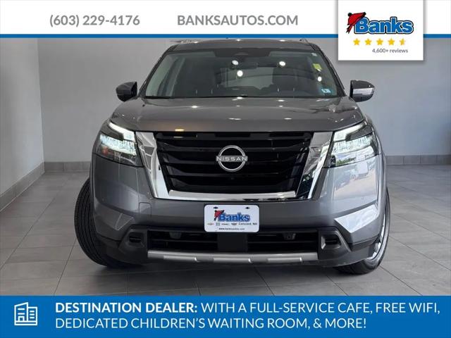 2025 Nissan Pathfinder SL 4WD