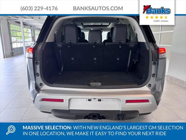 2025 Nissan Pathfinder SL 4WD