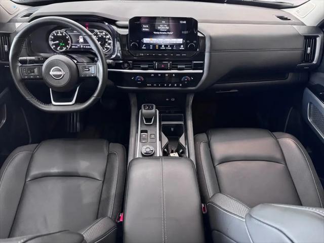 2025 Nissan Pathfinder SL 4WD