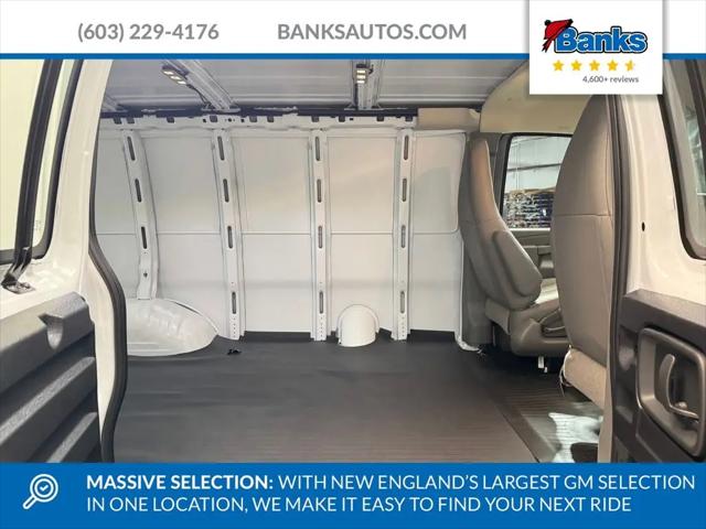 2026 GMC Savana Cargo 2500 Regular Wheelbase, Work Van, RWD