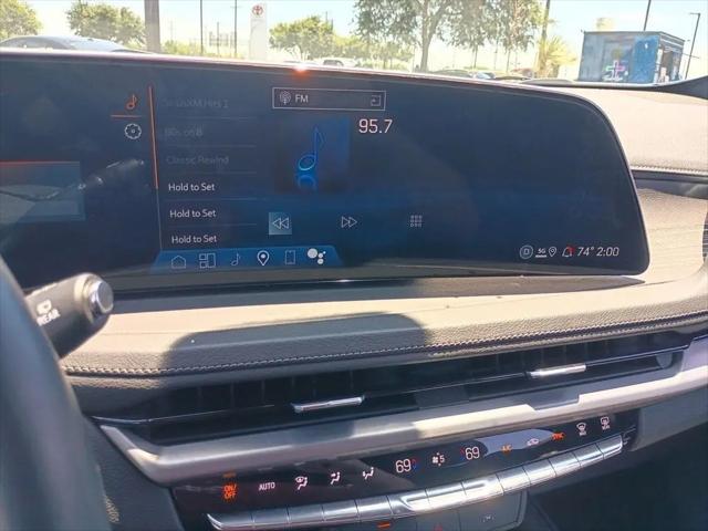 2025 Cadillac XT4 FWD Premium Luxury