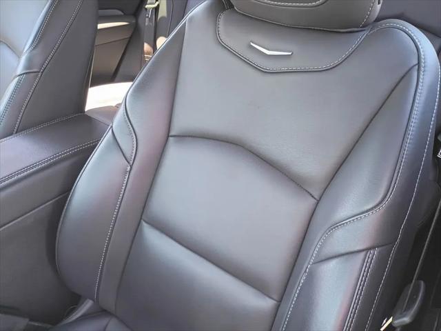 2025 Cadillac XT4 FWD Premium Luxury
