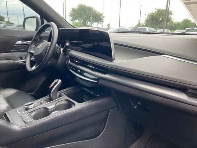 2025 Cadillac XT4 FWD Premium Luxury