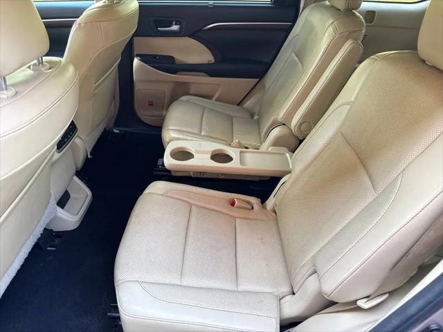 2016 Toyota Highlander Limited V6