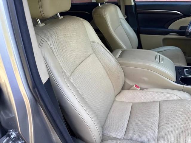 2016 Toyota Highlander Limited V6
