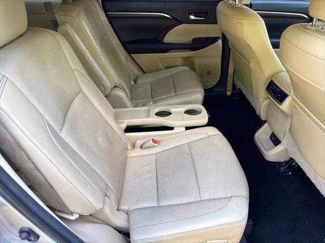 2016 Toyota Highlander Limited V6