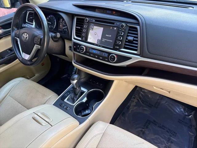 2016 Toyota Highlander Limited V6