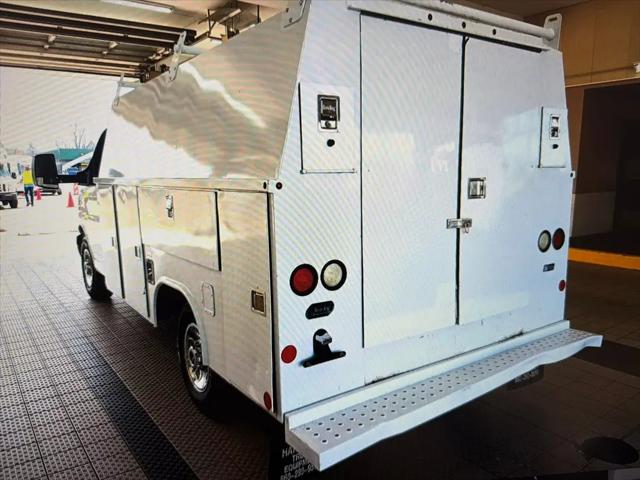 2015 GMC Savana Cutaway 3500