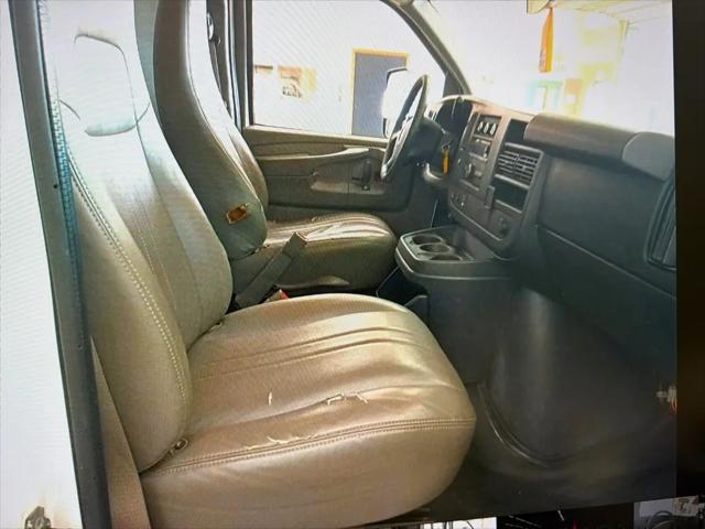 2015 GMC Savana Cutaway 3500