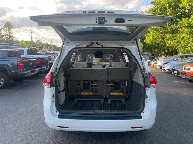 2012 Toyota Sienna LE V6 8 Passenger