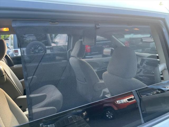 2012 Toyota Sienna LE V6 8 Passenger