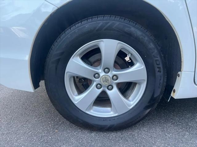 2012 Toyota Sienna LE V6 8 Passenger