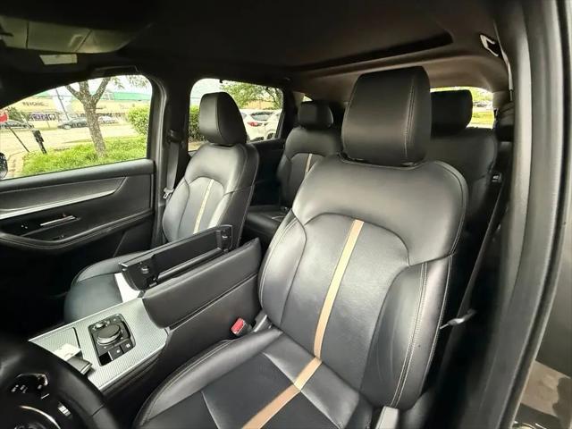 2024 Mazda X-90 Premium Plus