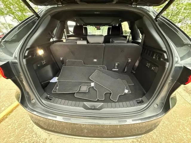 2024 Mazda X-90 Premium Plus
