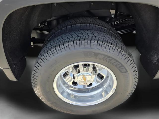 2026 Chevrolet Silverado 3500HD Crew Cab, Long Bed, High Country Dual Rear Wheel, RWD