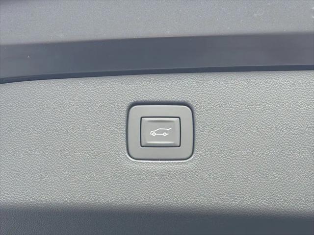 2026 Buick NV Sport Touring FWD