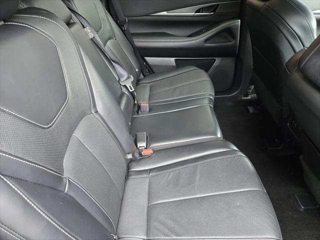2023 INFINITI QX60 LUXE AWD