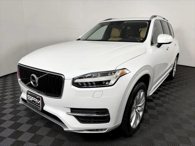 2016 Volvo XC90 T6 Momentum