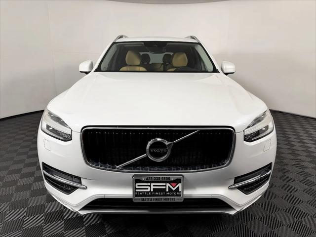 2016 Volvo XC90 T6 Momentum