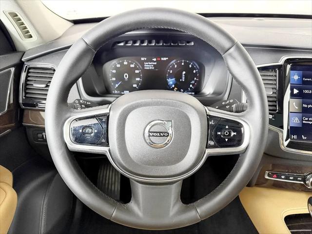2016 Volvo XC90 T6 Momentum