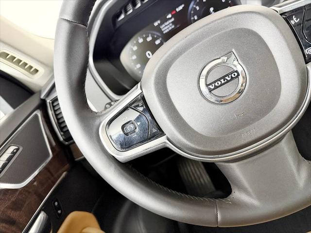 2016 Volvo XC90 T6 Momentum