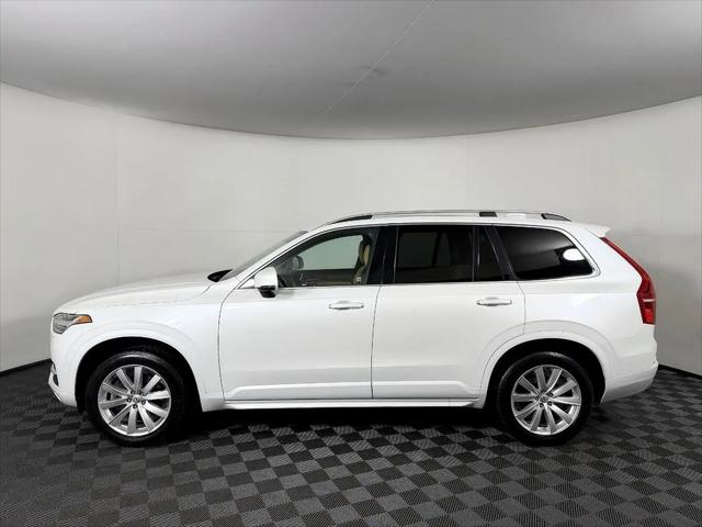 2016 Volvo XC90 T6 Momentum
