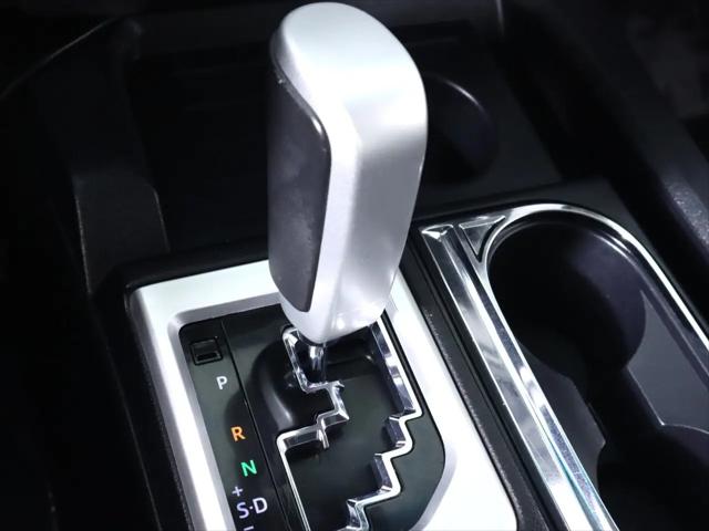 2017 Toyota Tundra SR5 5.7L V8