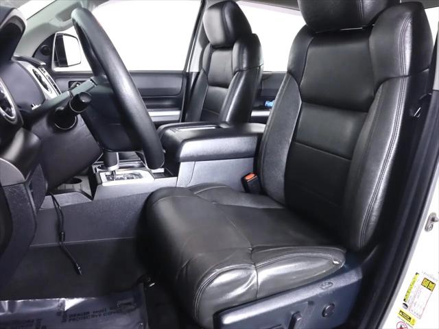 2017 Toyota Tundra SR5 5.7L V8