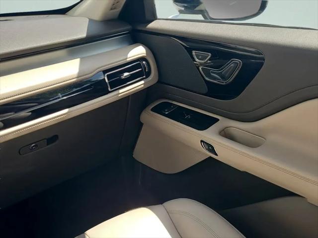 2023 Lincoln Aviator Standard