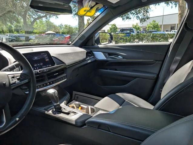 2023 Cadillac CT4 Luxury